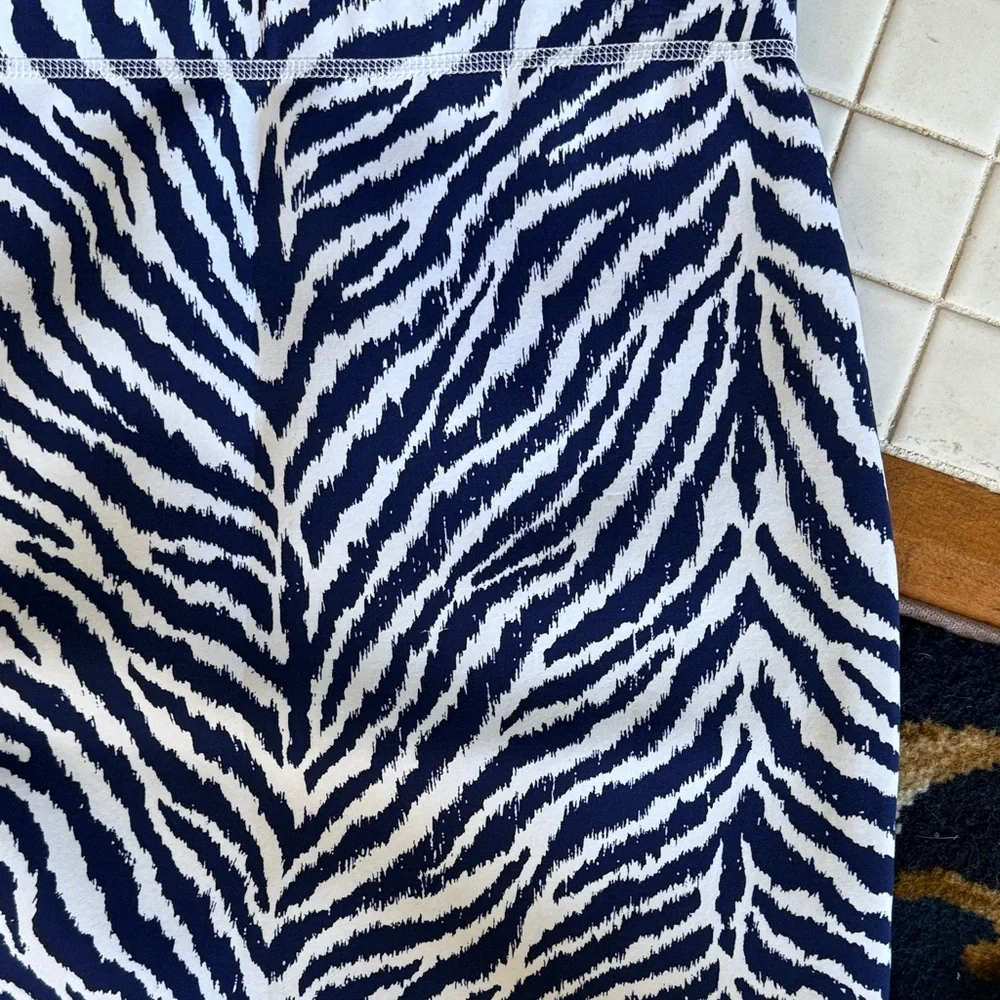 J. Mckaughlin‎ reverse Zebra stretch  Pencil Skirt- never worn 169 retail